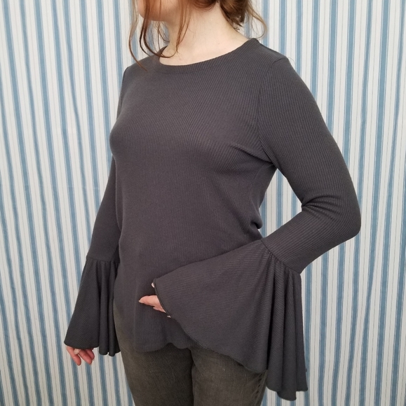 CHASER Gray Ribbed Top Flounce Sleeve Size Medium NWT Host Pick - Picture 5 of 9